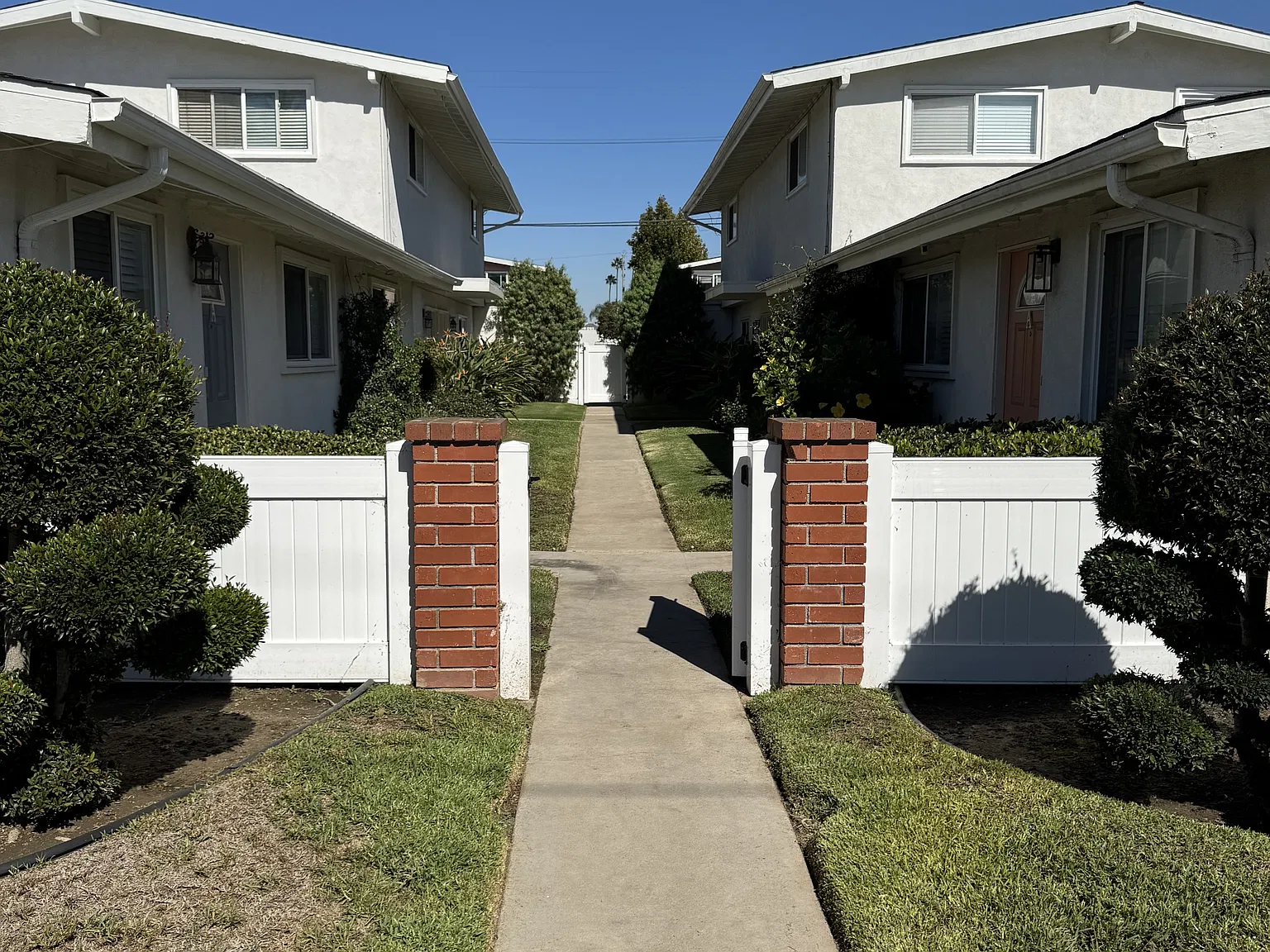 E. 16th Place 272 - #C — Photo 1