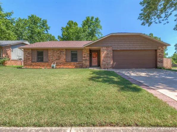 412 E Austin St, Broken Arrow, OK 74011