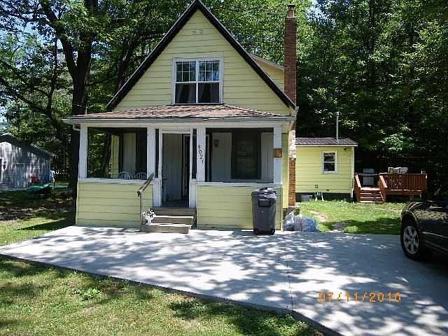 1st image of 9027 Iroquois St
