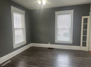 964 N 2nd St, Springfield, IL 62702