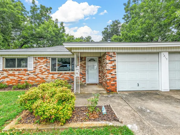 1217 Walker Dr, Hurst, TX 76053