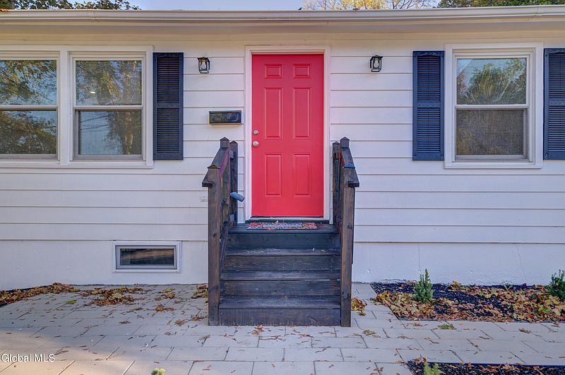 2nd image of 3 Seaman Avenue