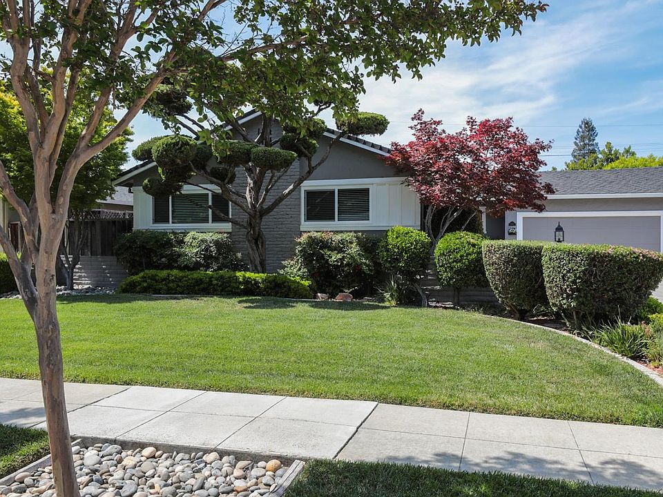 1st image of 861 Kingfisher Dr