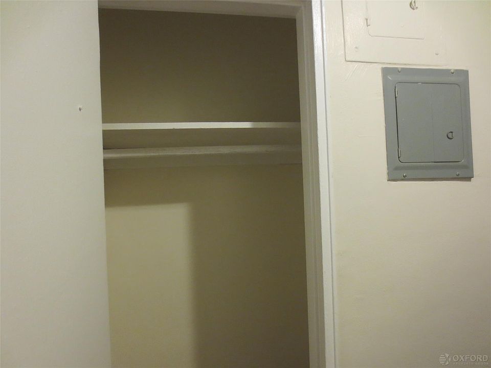 2nd image of 1115 Willmohr St APT 1F