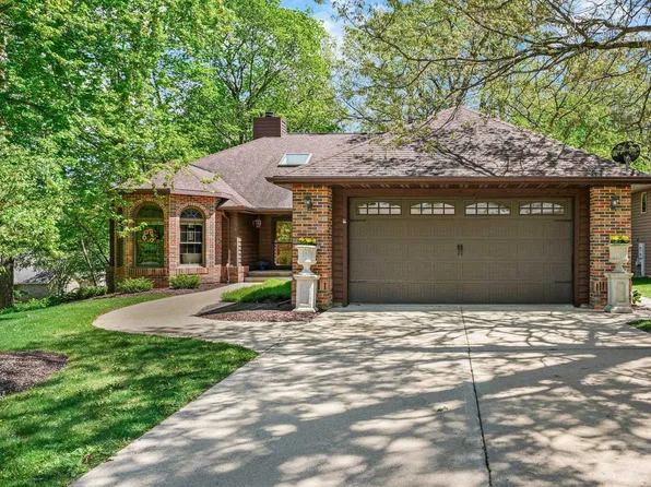 517 Blacks Grove Rd, Dodgeville, WI 53533