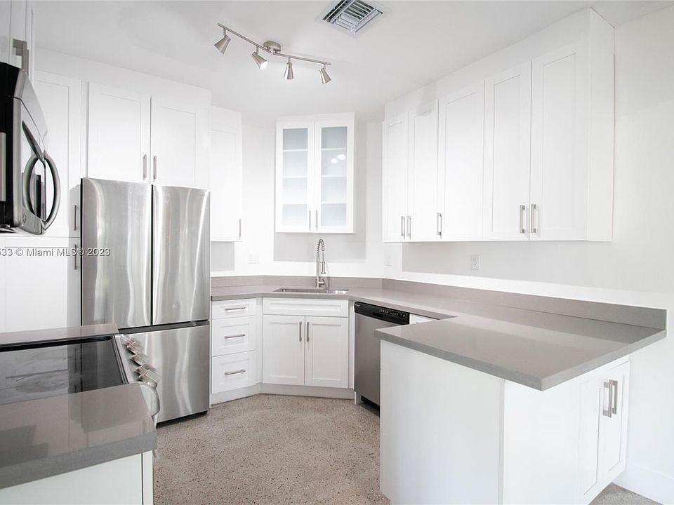 1st image of 12202 NE 11th Ct