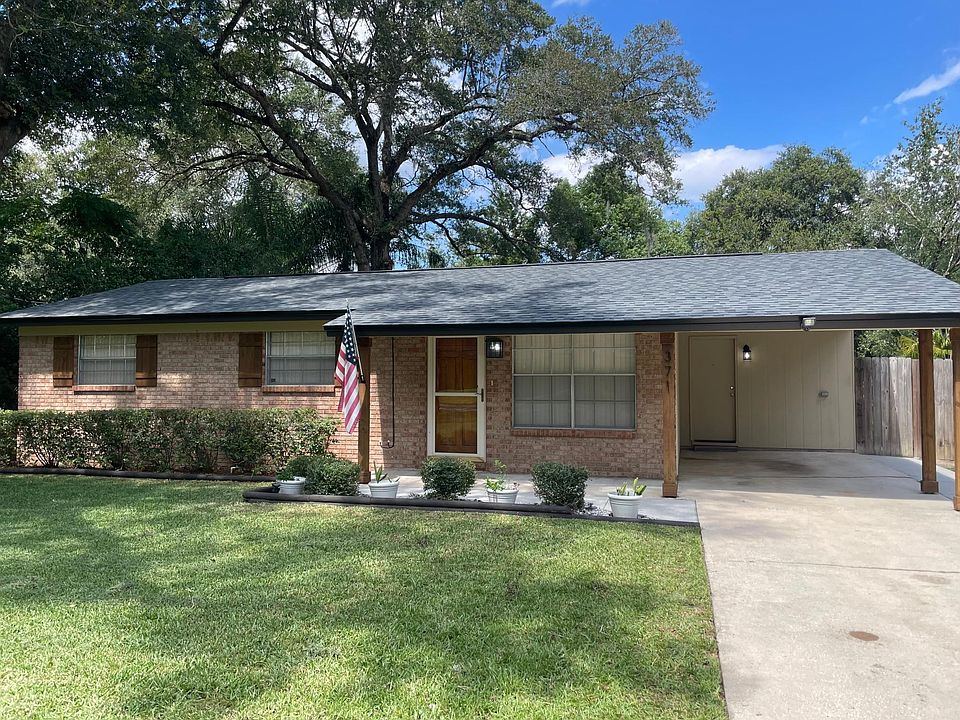 1st image of 371 W Holly Dr