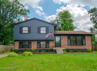 8204 Autumnwood Way, Louisville, KY 40291