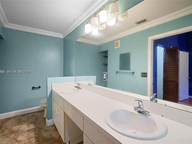 12111 SW 5th Ct — Photo 13
