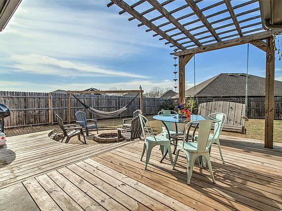 2nd image of 9037 NW 142nd St