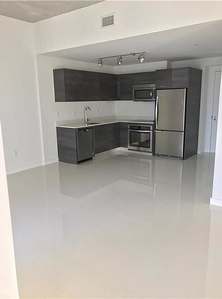 2nd image of 151 SE 1st St #27O5
