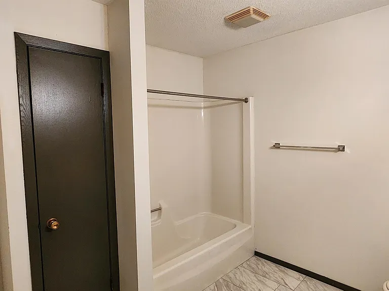 515 Dewey Ave — Photo 13