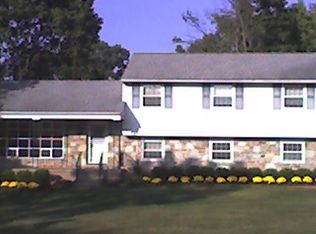 2867 Hickory Hill Dr, Norristown, PA 19403