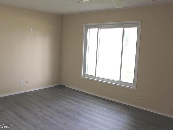3rd image of 553 Doloro Dr