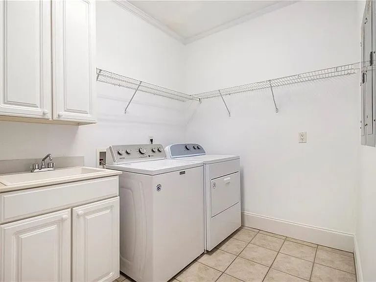 960 Landmark Dr — Photo 25