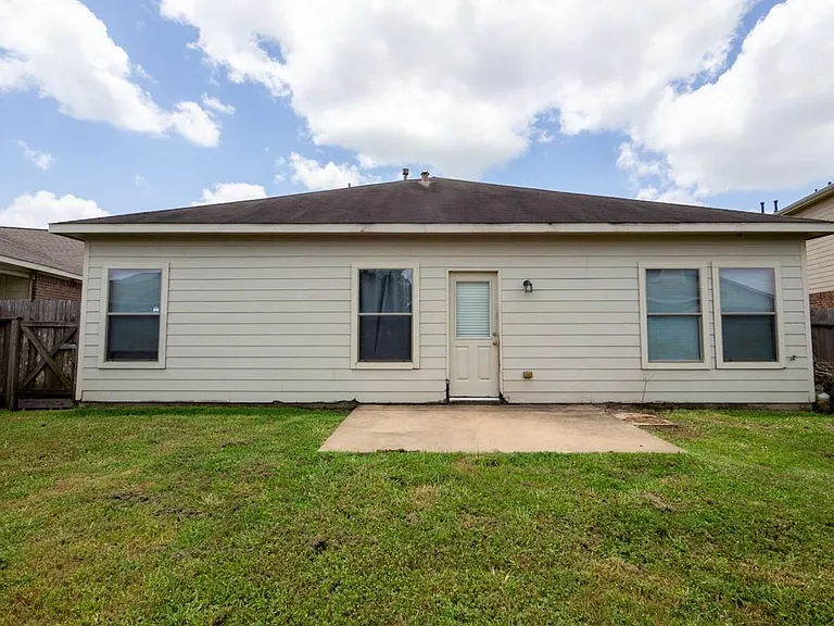 24318 Cornell Park Ln — Photo 11