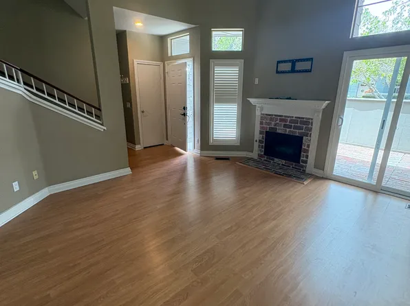 1018 Gilbert Ln, Ventura, CA 93003