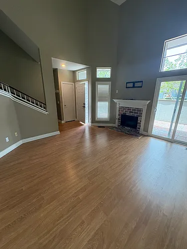 1018 Gilbert Ln Photo 1