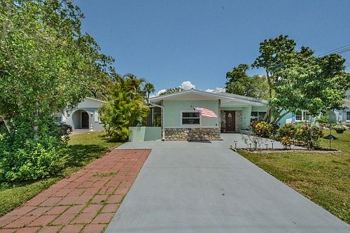 1st image of 717 Virginia Ave