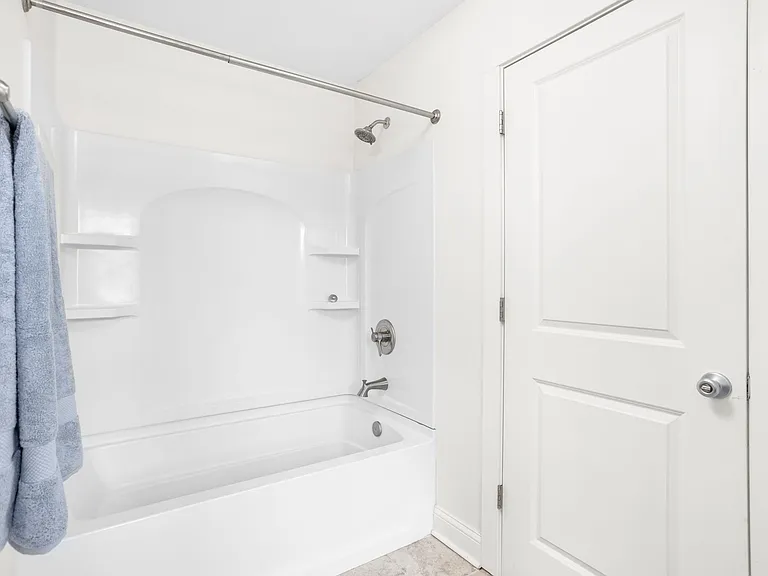 3110 Broadway St — Photo 3