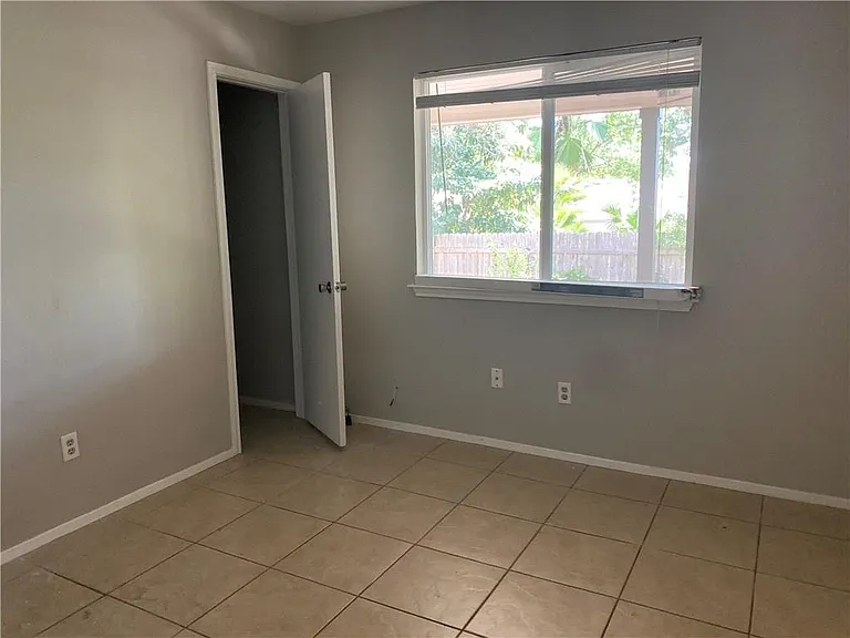 11915 Rosethorn Dr — Photo 9