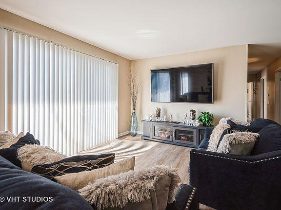 3rd image of 900 W Sunset Dr APT 304