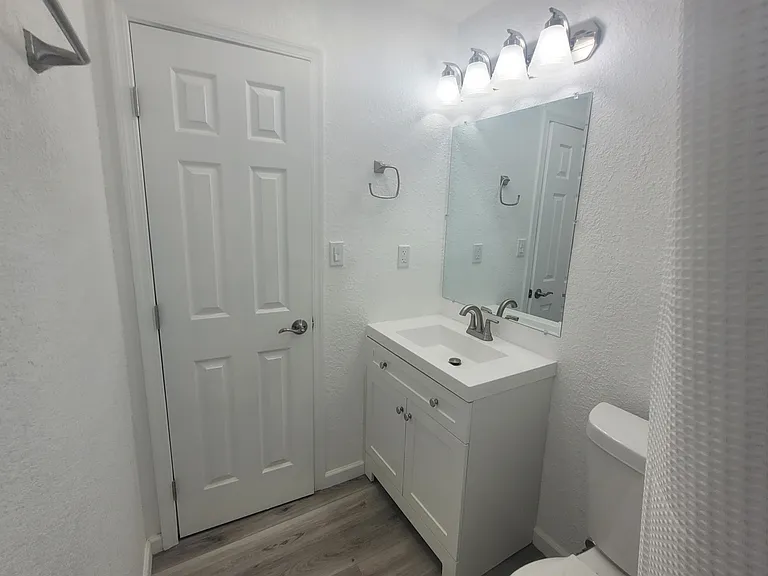 4933 E Willetta St — Photo 16