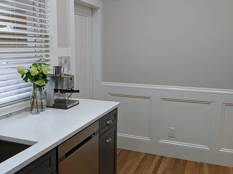 1535 Oak St — Photo 10
