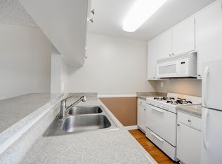 4829 W 120th St APT 44, Hawthorne, CA 90250