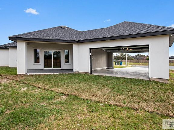 2nd image of 125 Republic Cir