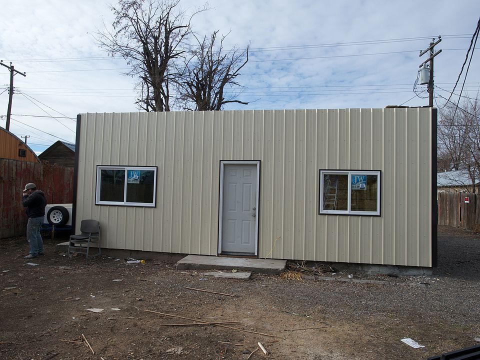 2nd image of 453 NW 2nd St