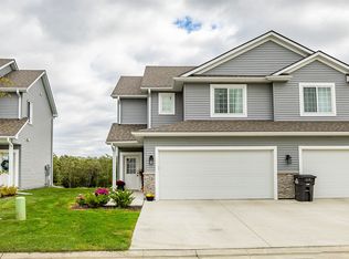 7000 Lake Hill Dr UNIT 24, Des Moines, IA 50320