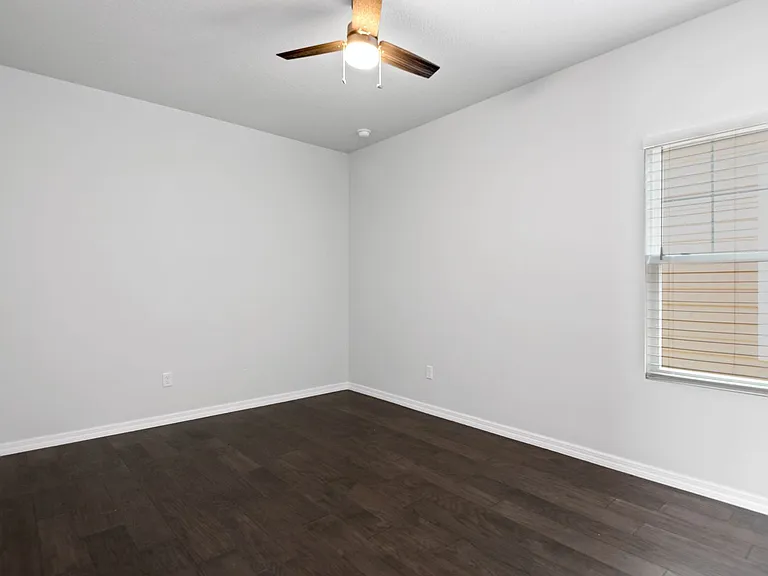 537 Sunbranch Ln — Photo 9