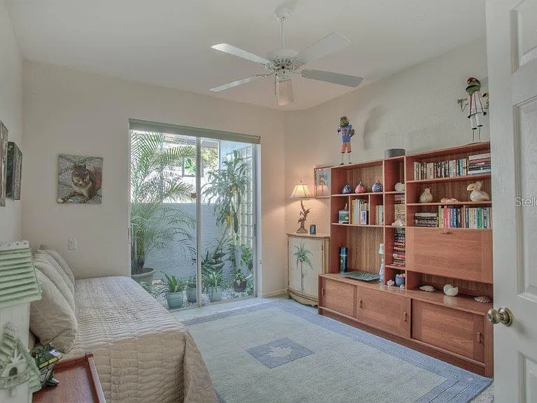 7101 Victoria Cir — Photo 19