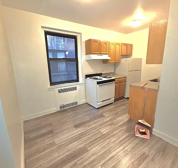40-17 77th St #2 — Photo 3