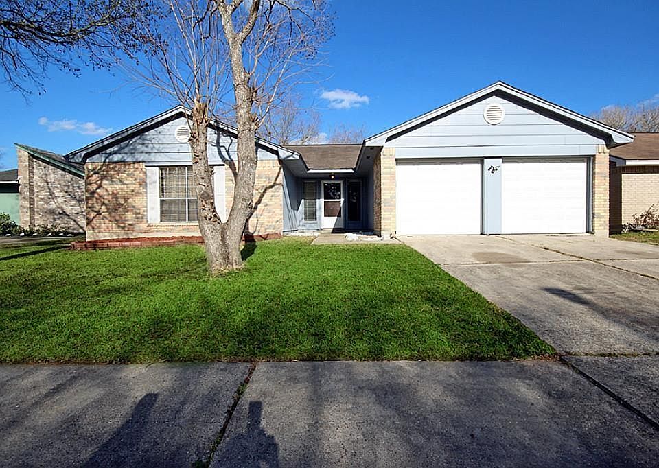 1st image of 16819 Nina Dr