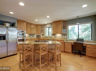 11029 Solaridge Dr, Reston, VA 20191