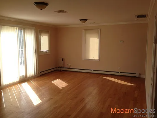 Rented by Modern Spaces | media 27