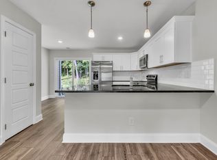 240 Limestone Point Dr, Clarksville, TN 37043