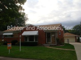 27504 Buckingham St, Livonia, MI 48154