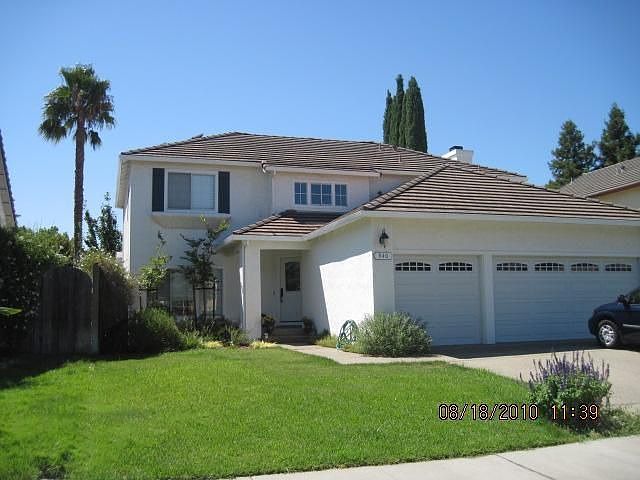 1st image of 940 Menay Dr