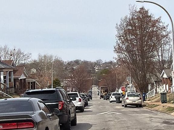 5th image of 3722 Neosho St