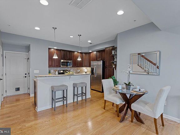 5th image of 24650 Hutchinson Farm Dr