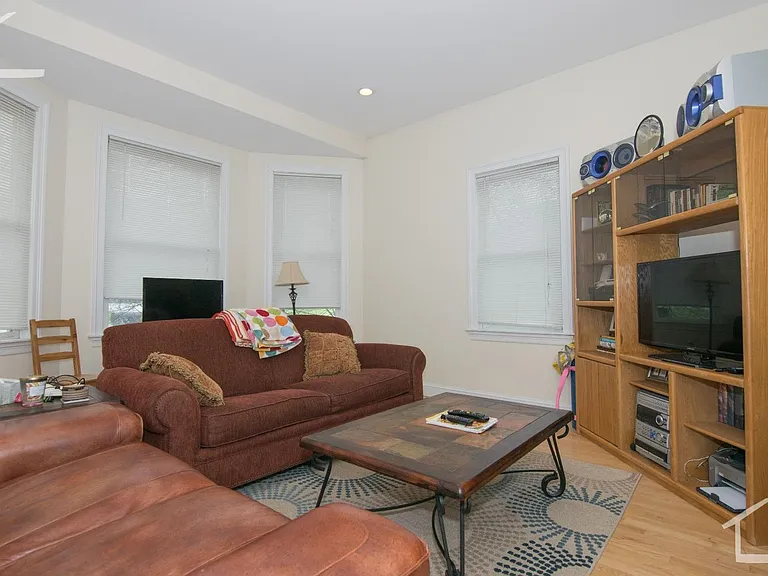 10 Gardner Ter #313 — Photo 1
