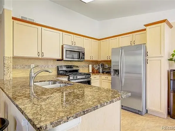10131 E Carolina Dr APT 203, Denver, CO 80247
