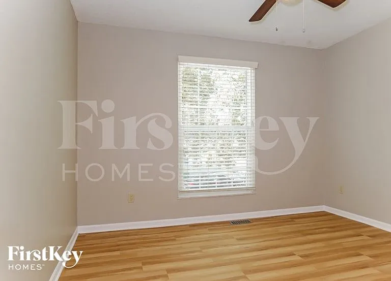 8617 Stearns St — Photo 12
