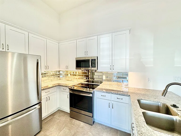 2102 Mechanic St #104 — Photo 4
