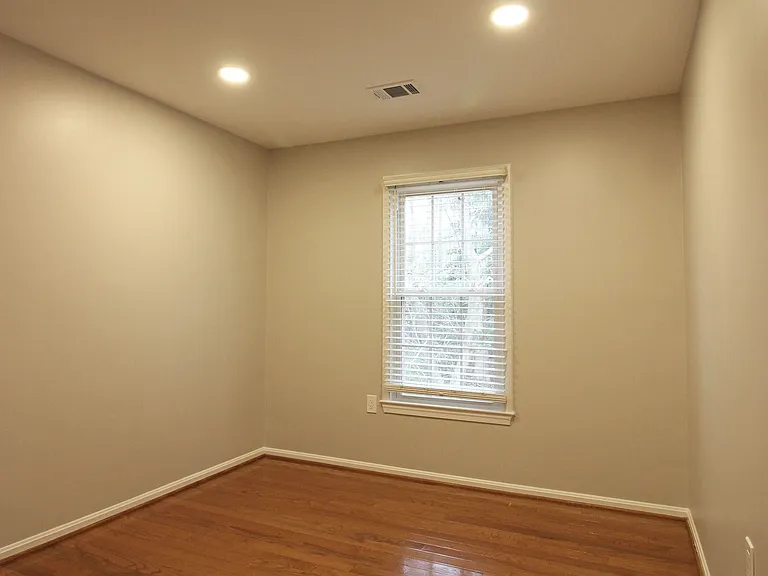 4427 Holly Ave — Photo 19