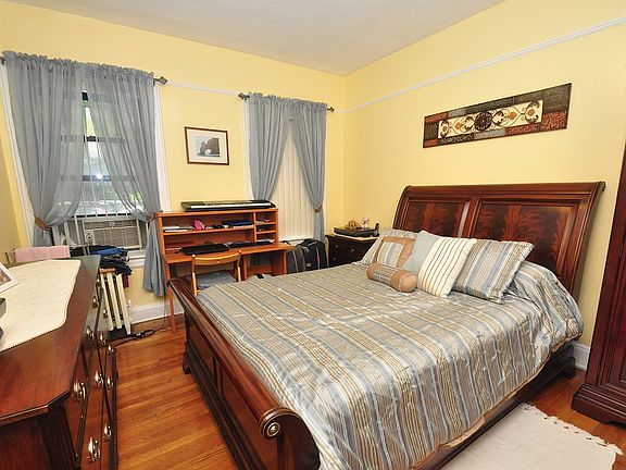 4th image of 82-6 34th Ave #1G