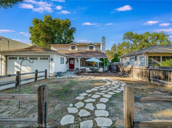 21235 Dumetz Rd, Woodland Hills — photo 1
